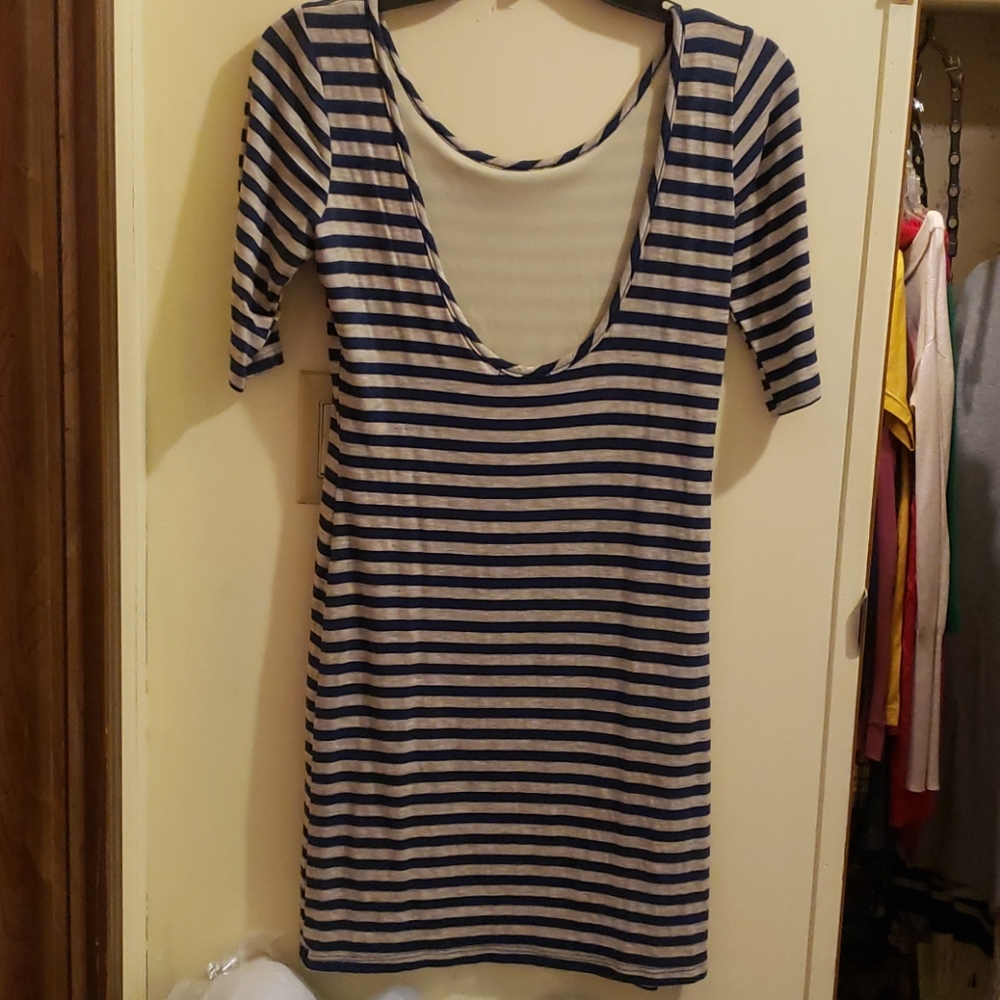 Clothes - Picture 6 of 8